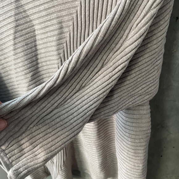 Chico's beige sweater size 2 for women - Picture 8 of 10